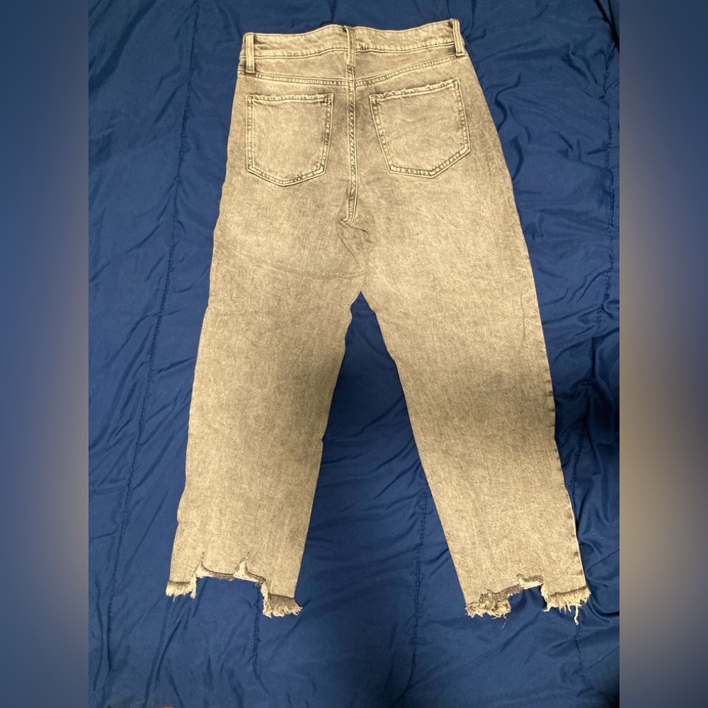 Women’s Black Acid Wash Size 28 Distressed Straight Jeans - Picture 2 of 3